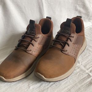 Sketchers classic fit Walking shoes sz 8.5